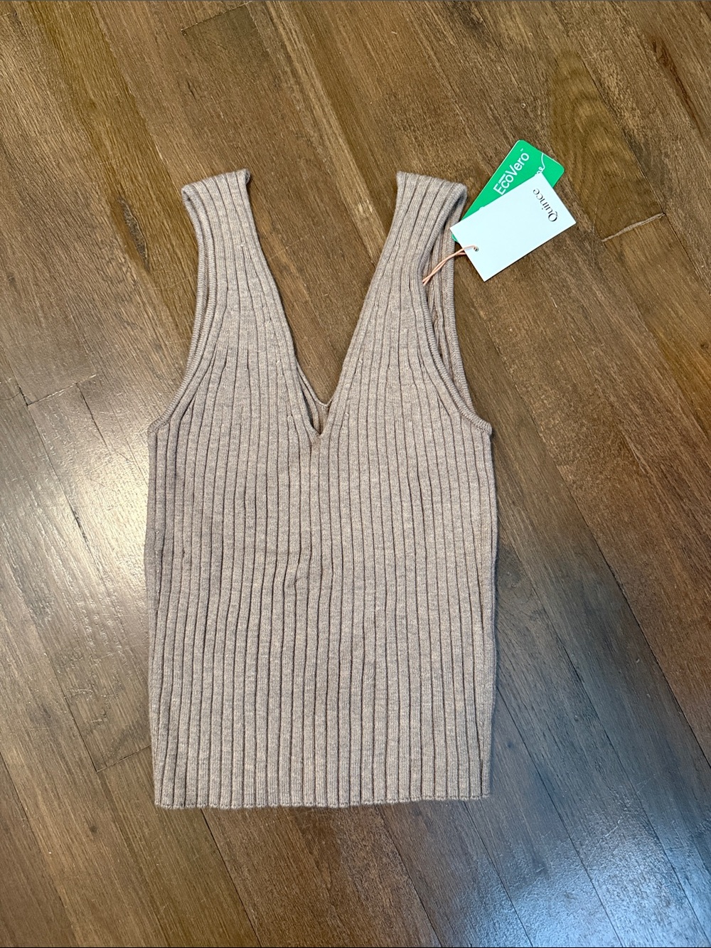 Quince Cropped ribbed Sweater Tank Ribbed V-Neck in Warm Taupe - Picture 2 of 5